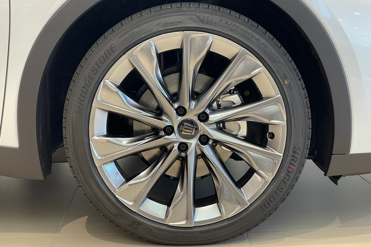 3_토요타 크라운 휠.jpg