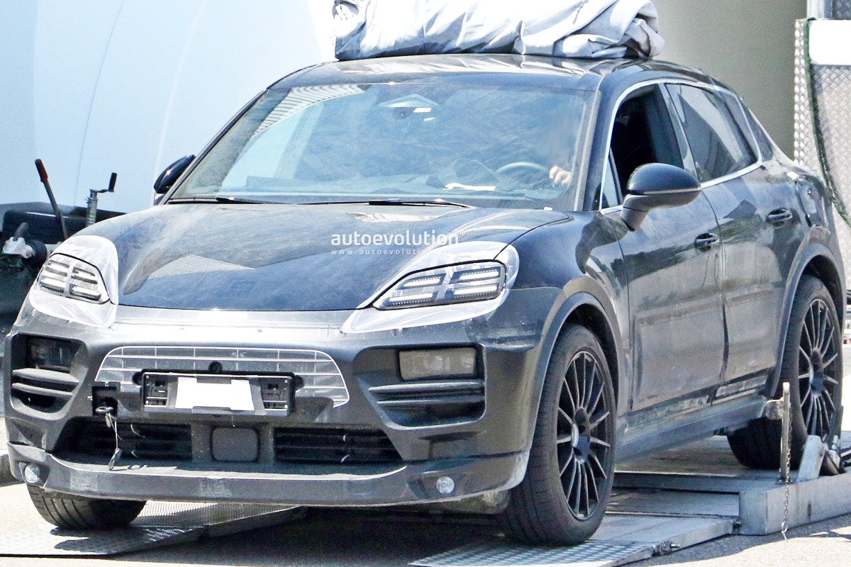 6_포르쉐 마칸 EV 스파이샷_AutoEvolution.jpg