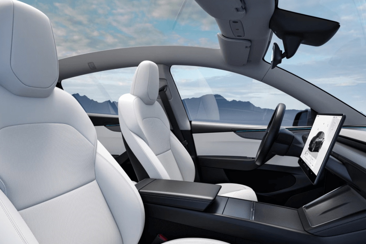 tesla-inside-1.jpg