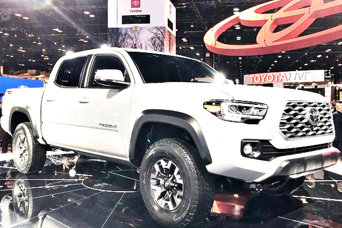 토요타 타코마 WardsAuto.jpg