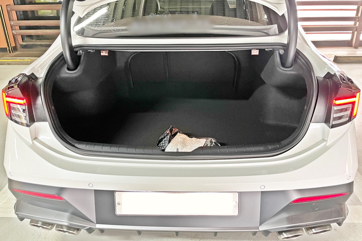 10_쏘나타 디 엣지 N 라인 2.5 터보 트렁크.jpg