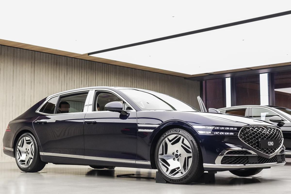 국내 최고가 모델인 제네시스 G90 리무진.jpg