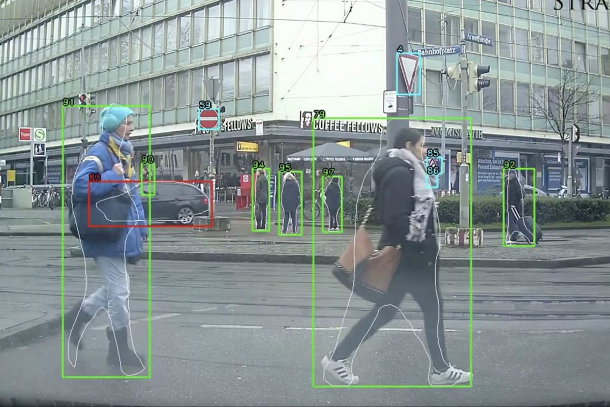 언더뉴스 보행자 인식.jpg