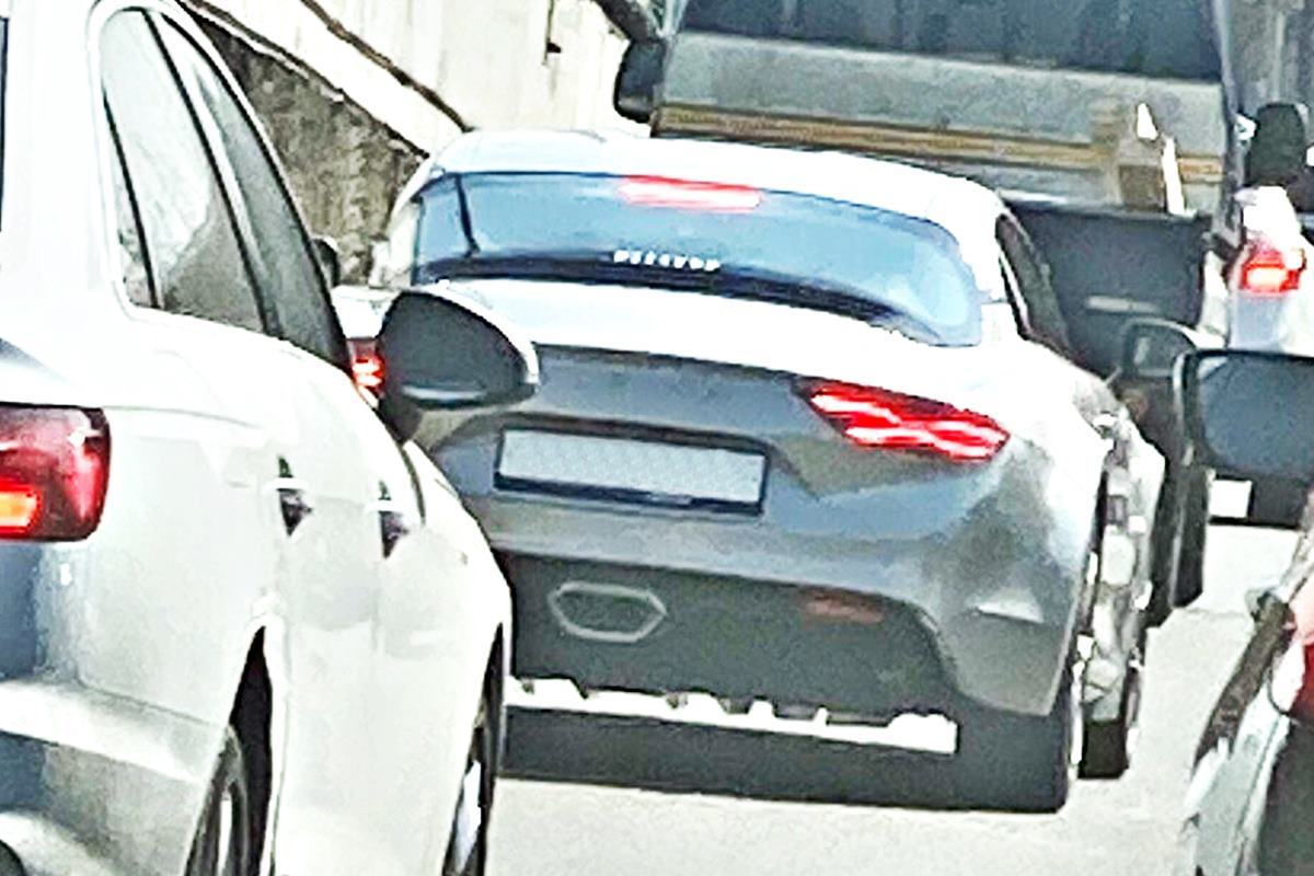 알핀 A110 목격 FM코리아.jpg