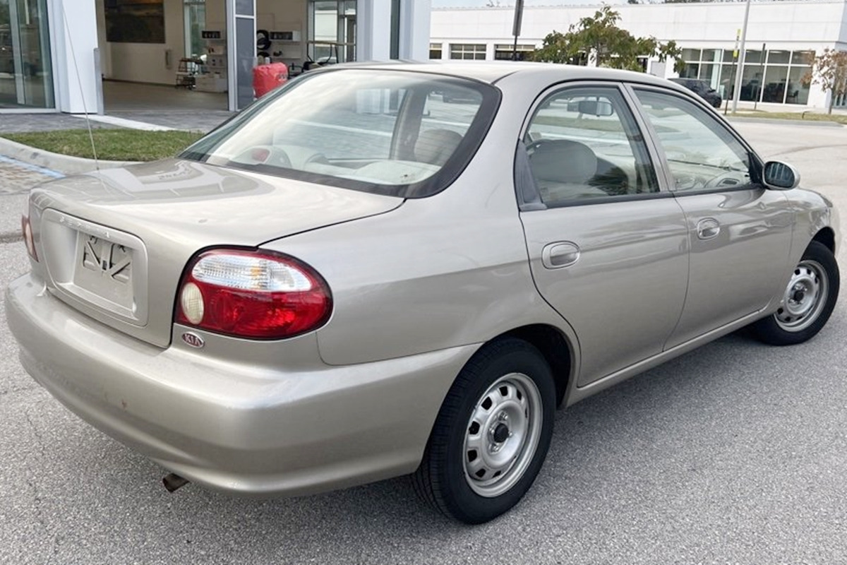 5_기아 세피아_The Autopian.jpg