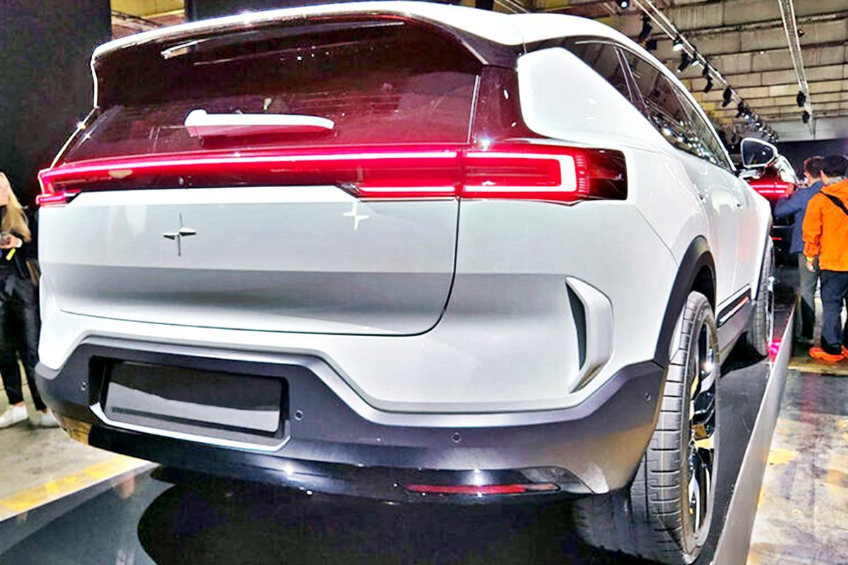 폴스타3 Carbuyer.jpg