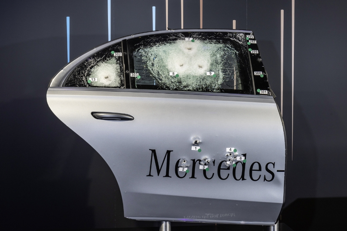 4_메르세데스-벤츠 S680 가드 뒷문_Mercedes-Benz.jpg