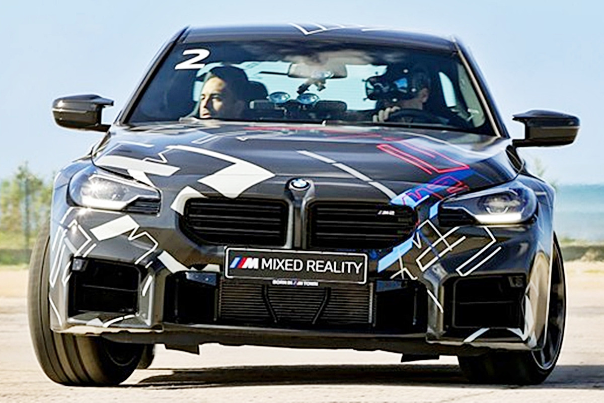 5_BMW VR 고글 드라이빙.jpg