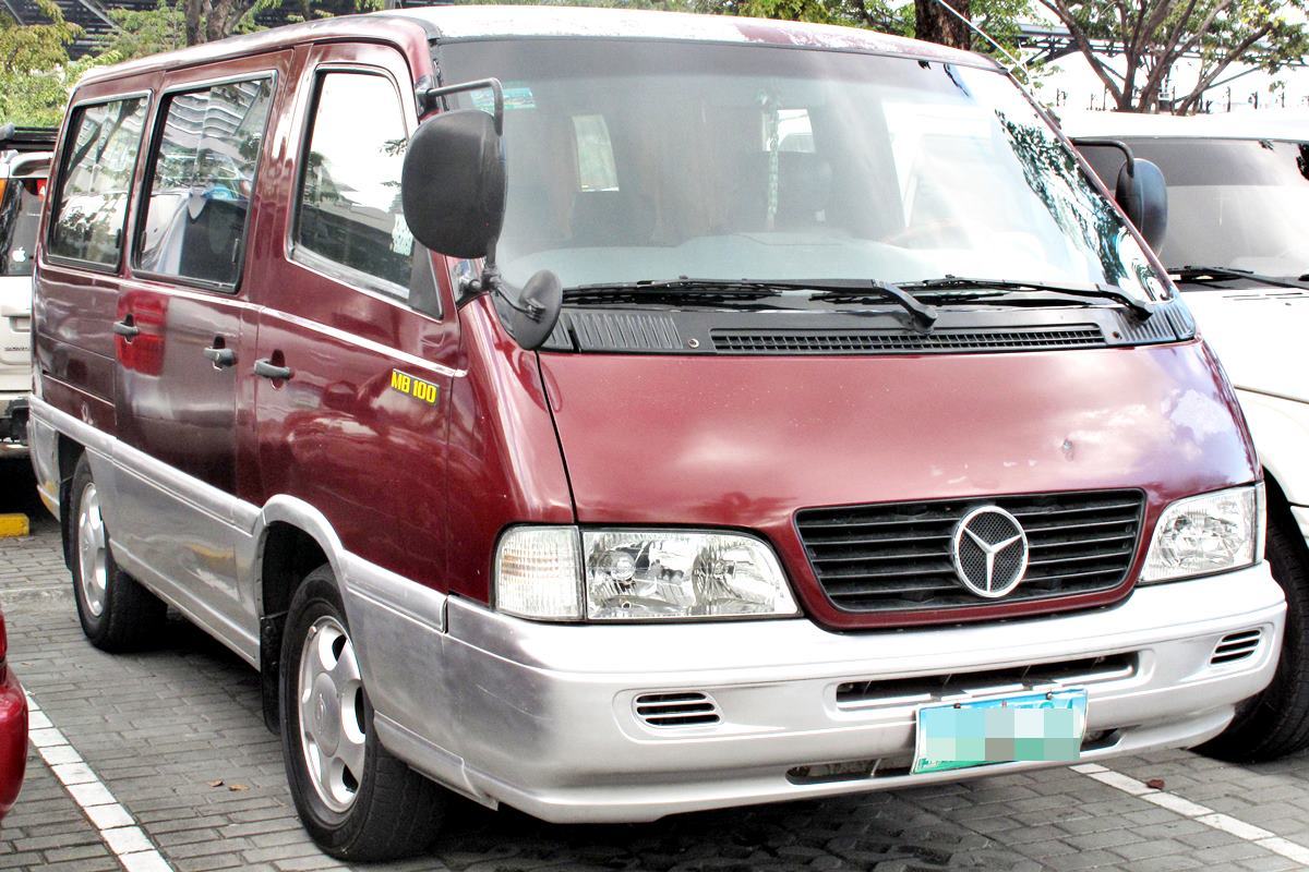 이스타나의 베이스가 된 벤츠 MB100 위키미디어.jpg