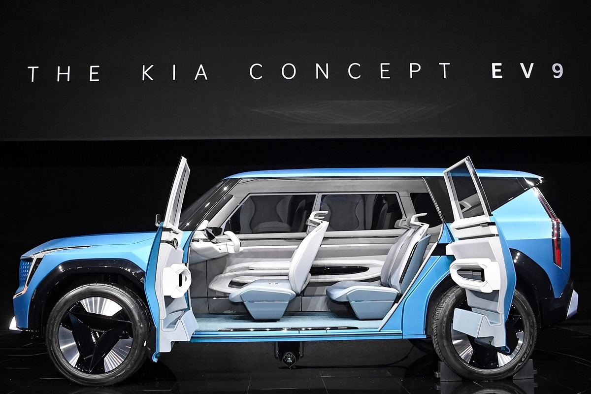 EV9 컨셉 측면.jpg