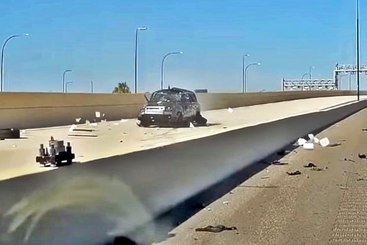 사고 직후 유튜브 New Defender Mods.jpg