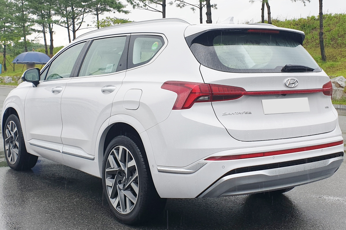 4_현대 싼타페_Wikipedia.jpg