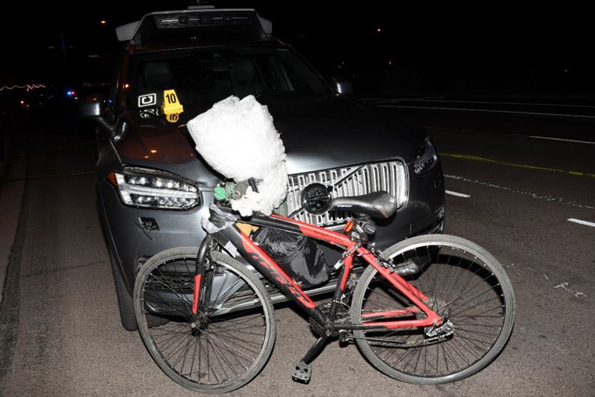 nbc 뉴스 자전거를 인식 못한 우버 무인 자동차.jpg