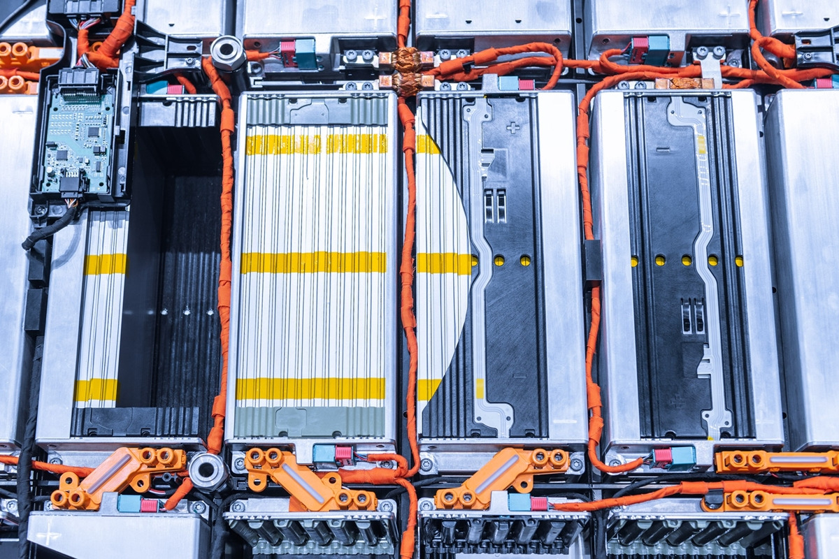 5_전기차 고전압 배터리 팩 배선.jpg