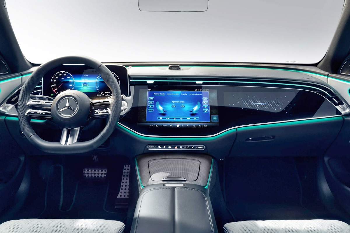 3_메르세데스-벤츠 신형 E 클래스 인테리어_메르세데스-벤츠.jpg
