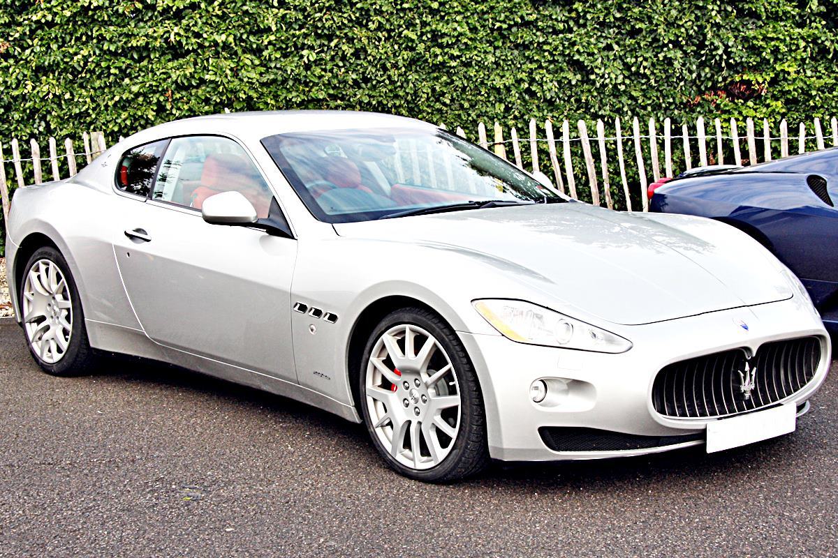 2010년식 마세라티 그란투리스모 위키피디아.jpg
