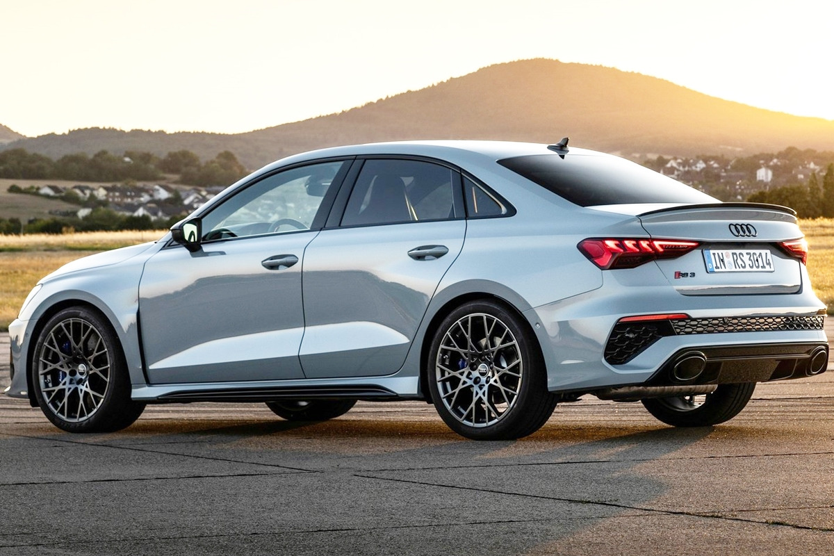 7_아우디 RS3 퍼포먼스 에디션 세단_NetCarShow.jpg