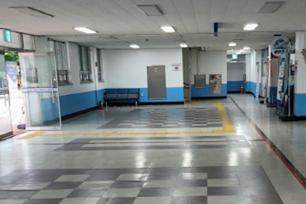 강원도민일보 텅 빈 동해버스터미널.jpg