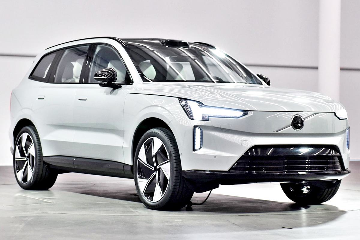 볼보 EX90 볼보.jpg