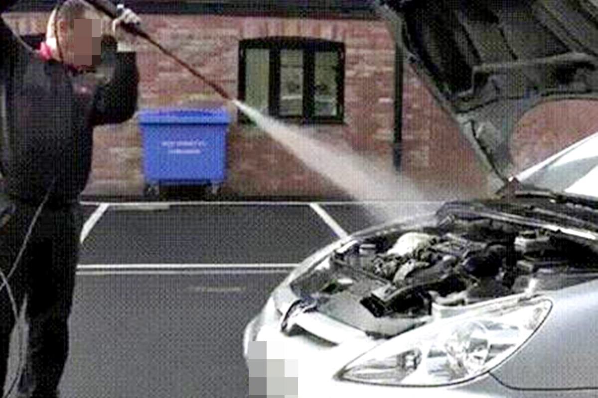 엔진룸 물청소 가능.jpg