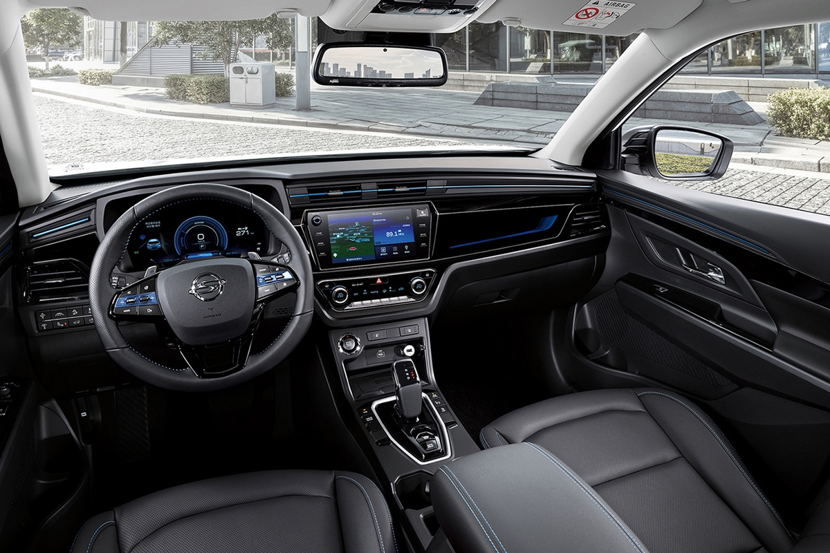 3_코란도 E-모션 인테리어_쌍용차.jpg