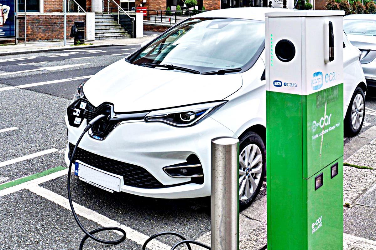 유럽 도심의 전기차 Newstalk.jpg