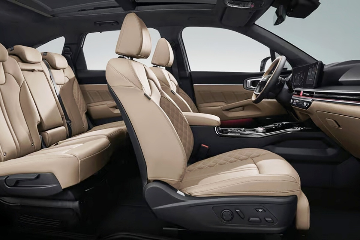 sorento-inside2.jpg
