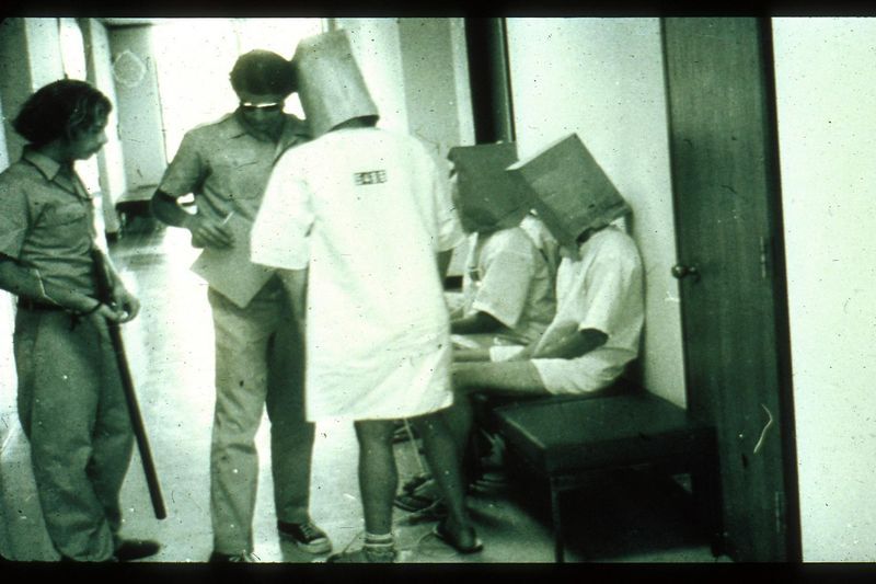 45905_bigpicture_6580_psychologie_krise_verdacht_body_stanford_prison_n-1638426202516.jpg