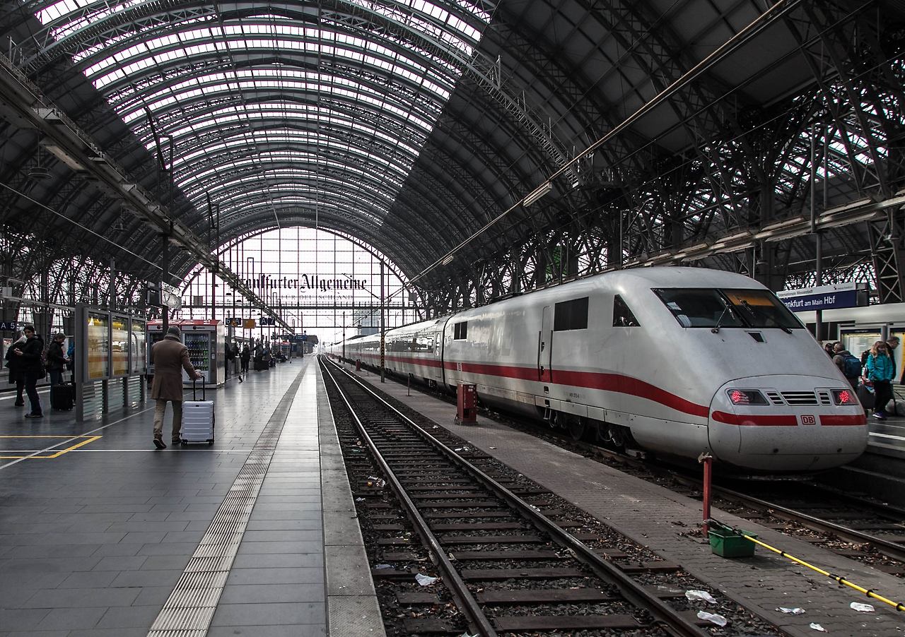 독일 프랑크푸르트 중앙역.jpg
