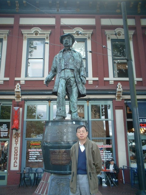 개시 잭의 동상.jpg