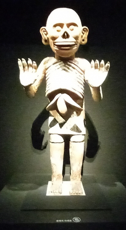 죽음의 신 믹틀란테쿠틀리.jpg