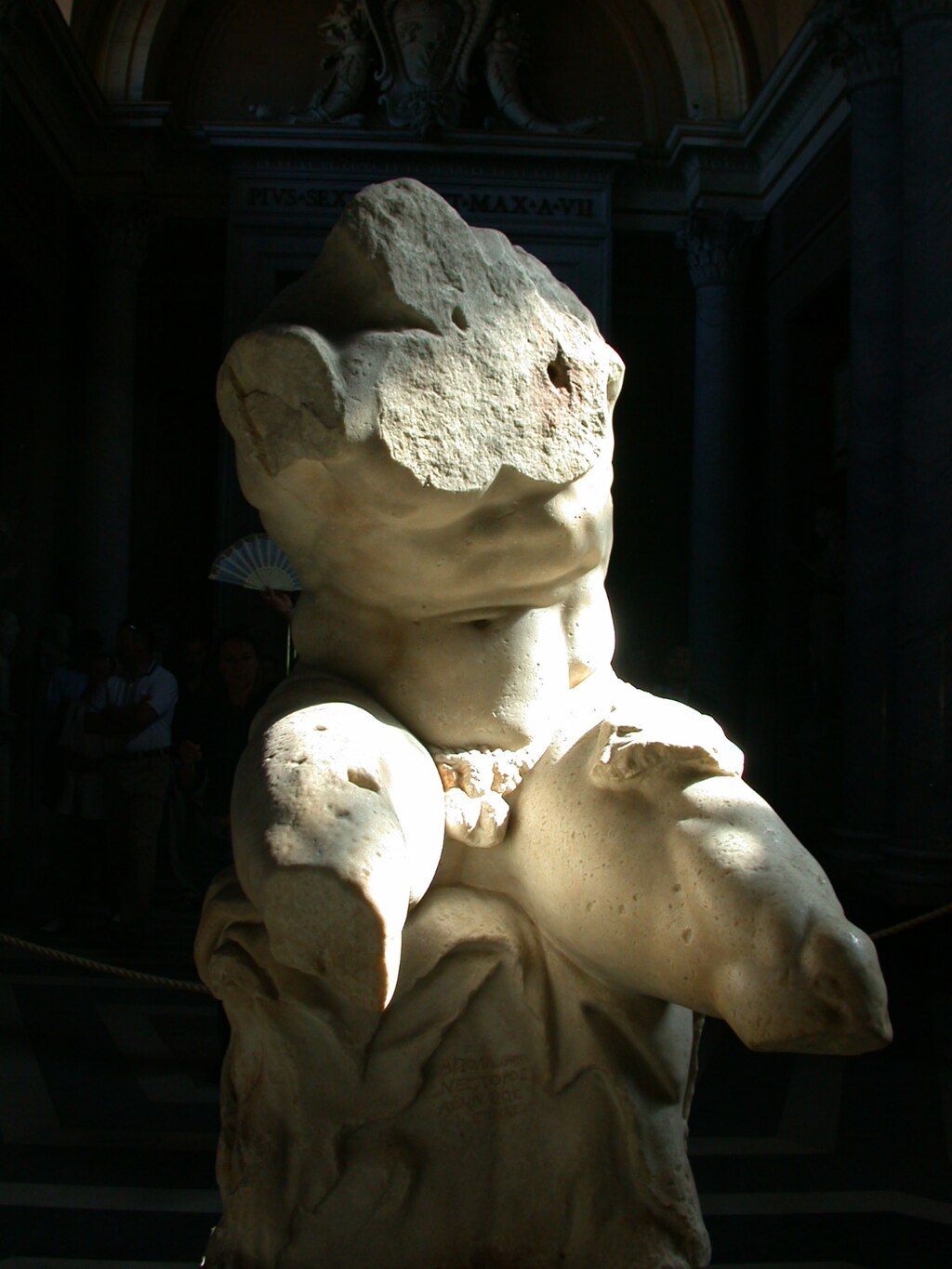 1024px-Torso_Belvedere_01.jpg