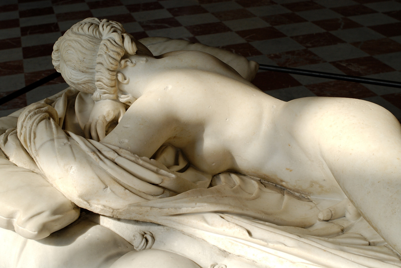 Borghese_Hermaphroditus_Louvre_Ma231_n4.jpg