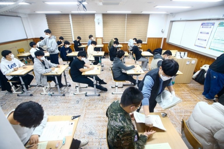 수능 시험.jpg