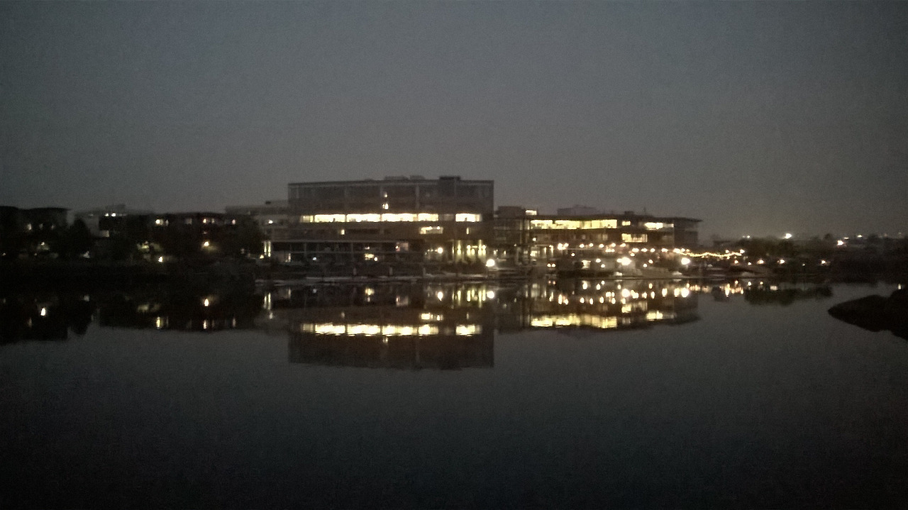 물과 하늘 사이.jpg