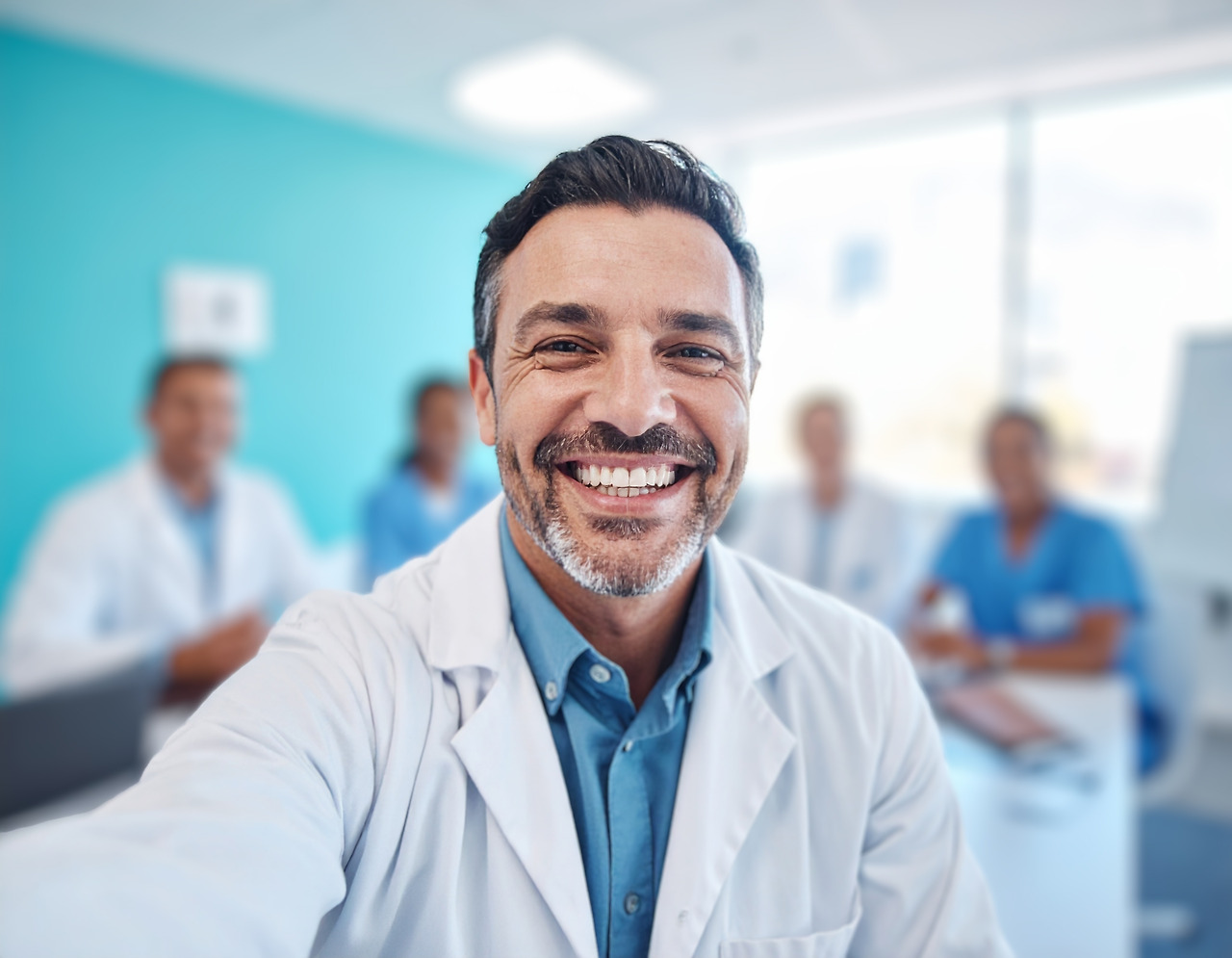 A well-lit meeting 복사.jpg