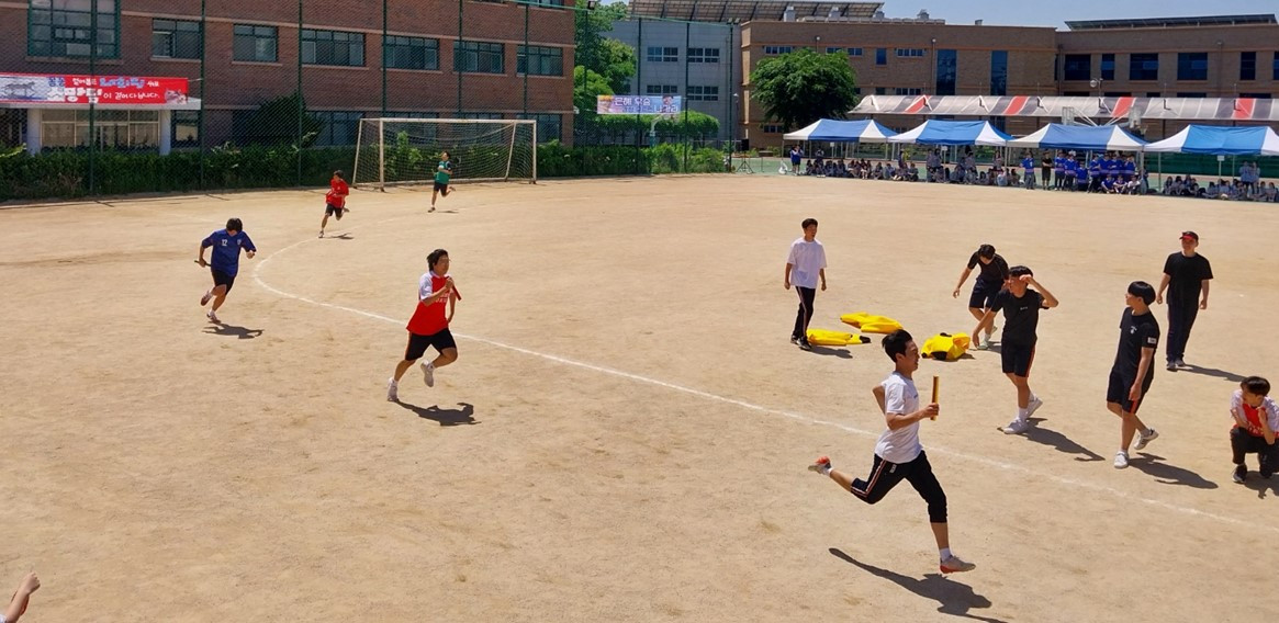 19. 왜 걷고 있는 거야.jpg