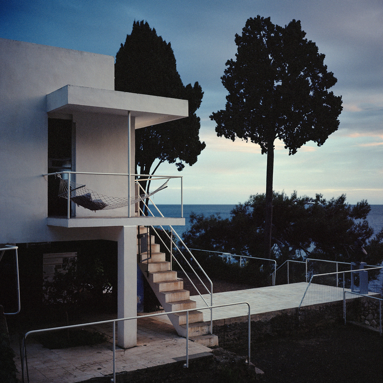 Eileen Grey_E-1027.jpg