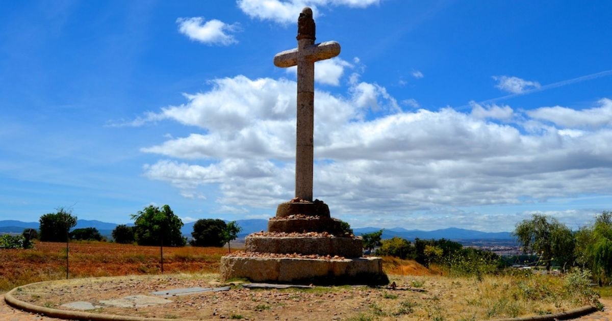 Crucero-de-Santo-Toribio-San-Justo-de-la-Vega-Camino-de-Santiago-Frances_3.jpg