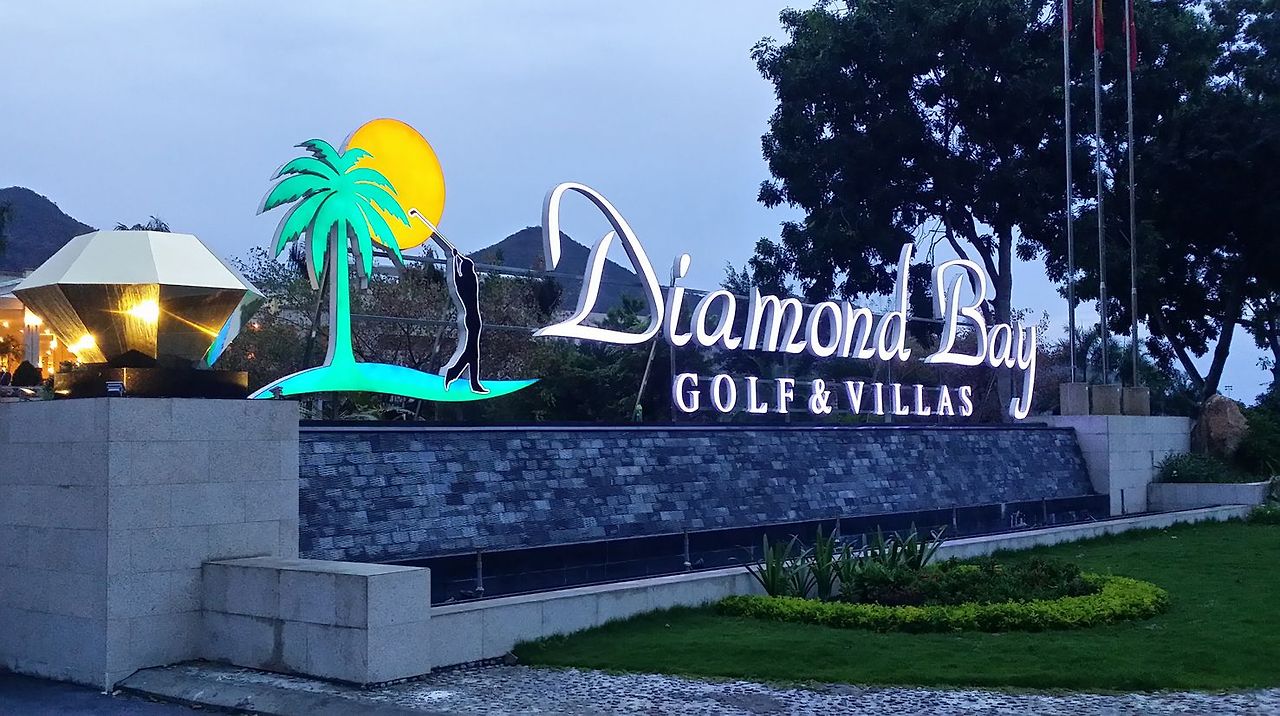 diamond-bay-golf-nha-trang-tgroup-travel-clubhouse.jpg