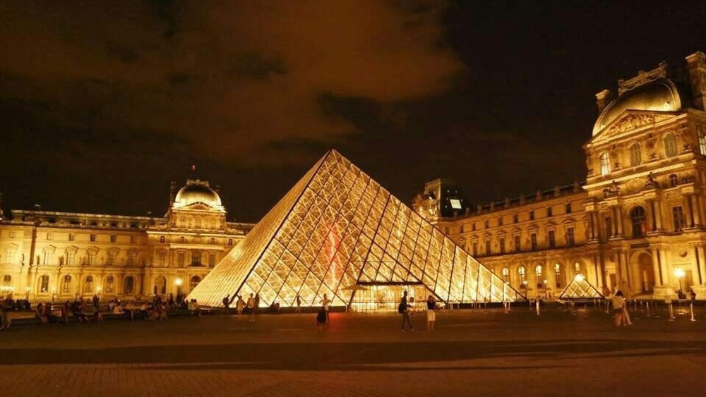 루브루박물관.jpg