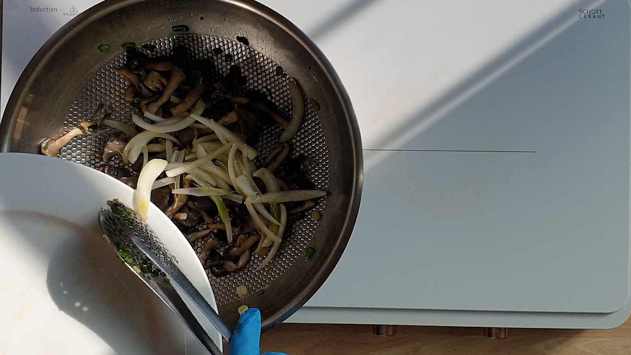 5.20220212_145157.00_01_53_30850.스틸 038.jpg