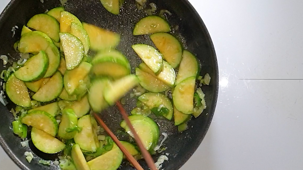 1.20220627_153232.00_01_16_22.스틸 029.jpg