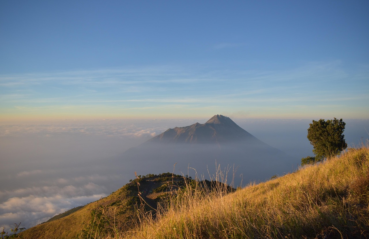 merapi-3607380_1280.jpg