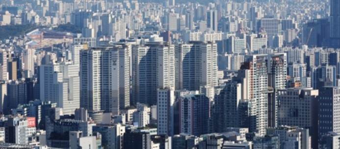 아파트 3 서울 남산에서 바라본 2025-08-06 141624.jpg