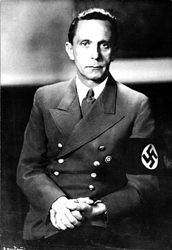 250px-Bundesarchiv_Bild_183-1989-0821-502%2C_Joseph_Goebbels.jpg