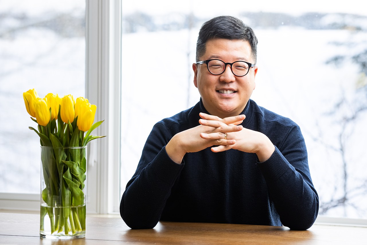 Jung-Suk Ryu - Neil Zeller 3.jpg