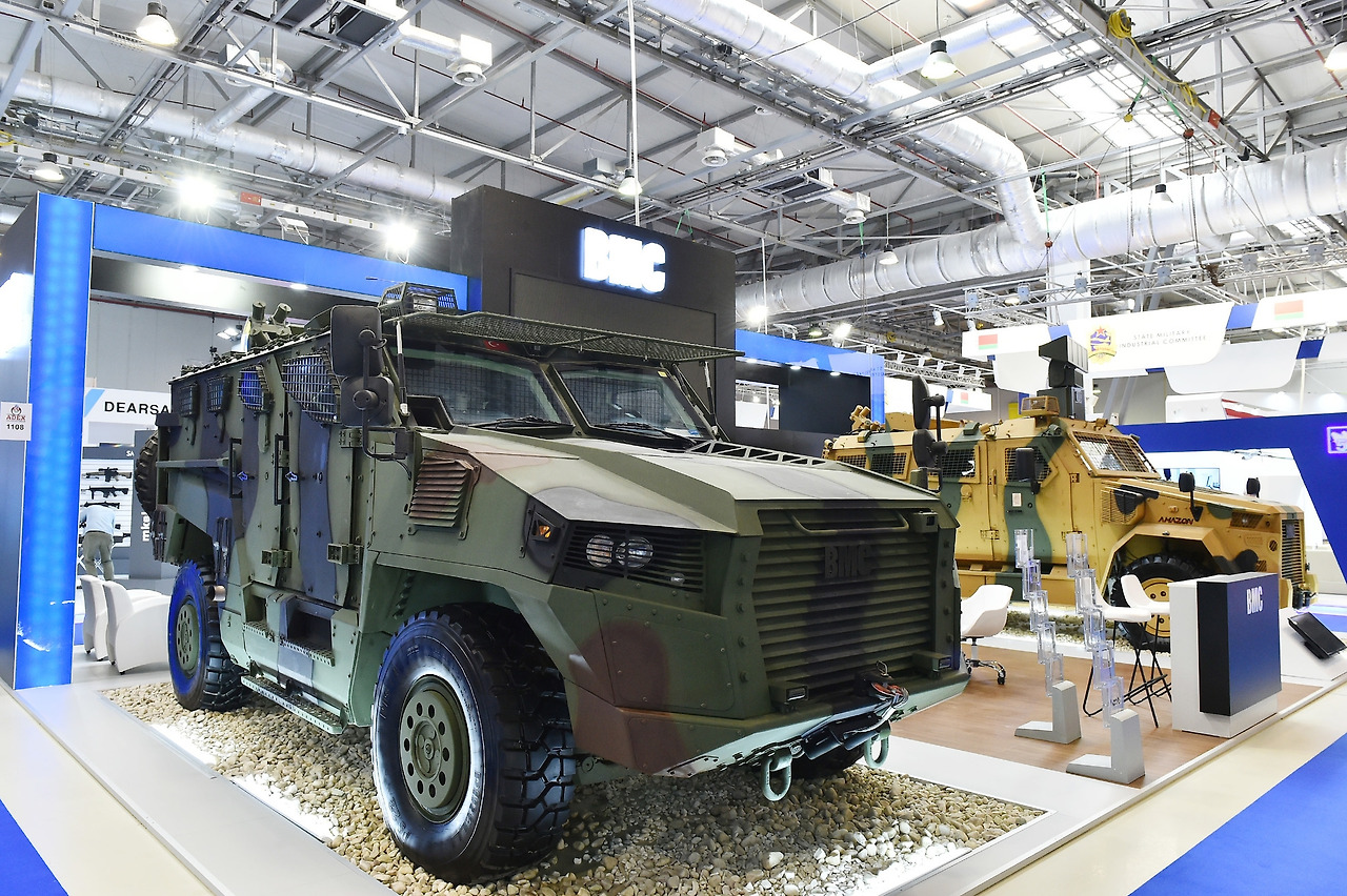 Ilham_Aliyev_viewed_3rd_Azerbaijan_International_Defense_Exhibition_ADEX_2018_44.jpg