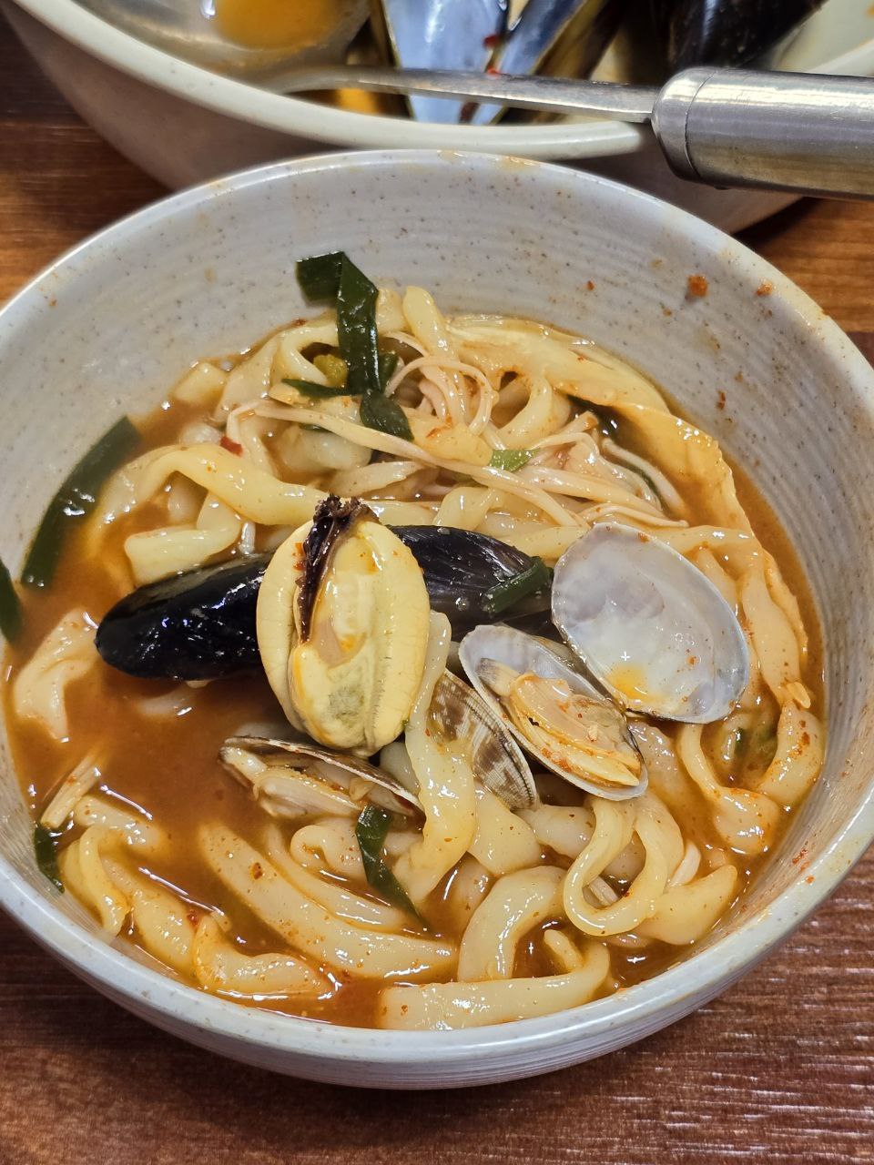 강릉여행 강릉맛집 장칼국수 섭국 버섯칼국수 명가네칼국수 칼국수맛집 5.jpg