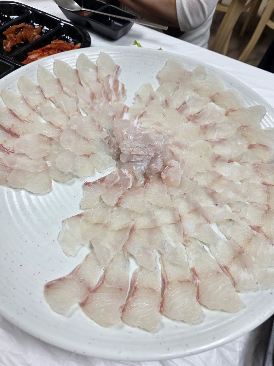 강릉여행 강릉맛집 동네맛집 주문진 주문진중앙시장 주문진어시장 주문진횟집 회맛집 부산자갈치횟집 강릉부산자갈치횟집 지리 매운탕 회 6.jpg